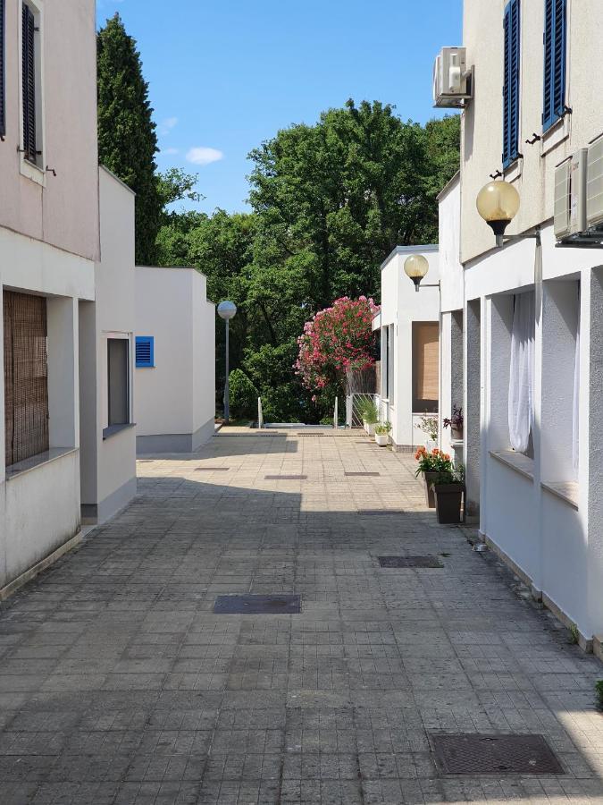 Apartmani Lavin Malinska Exterior photo